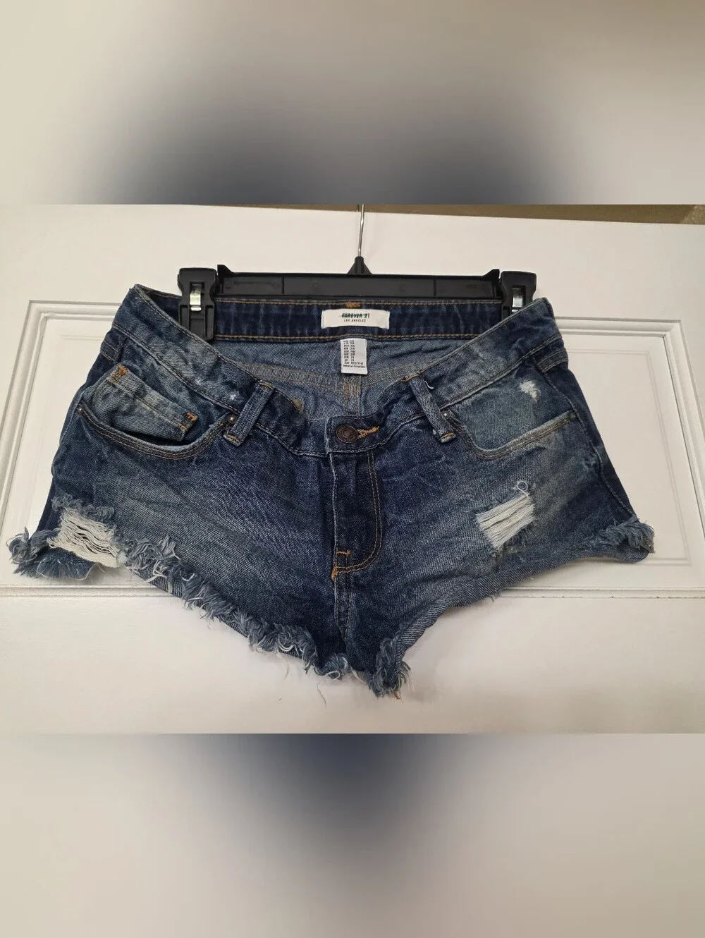 Forever 21 Dark Blue Distressed Cutoff Denim Shorts Size 28